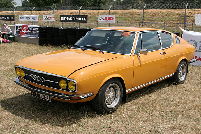Audi-100-Coupe-S-1117