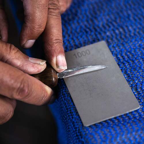 diamond-sharpening-application-22__15380_1800x1800