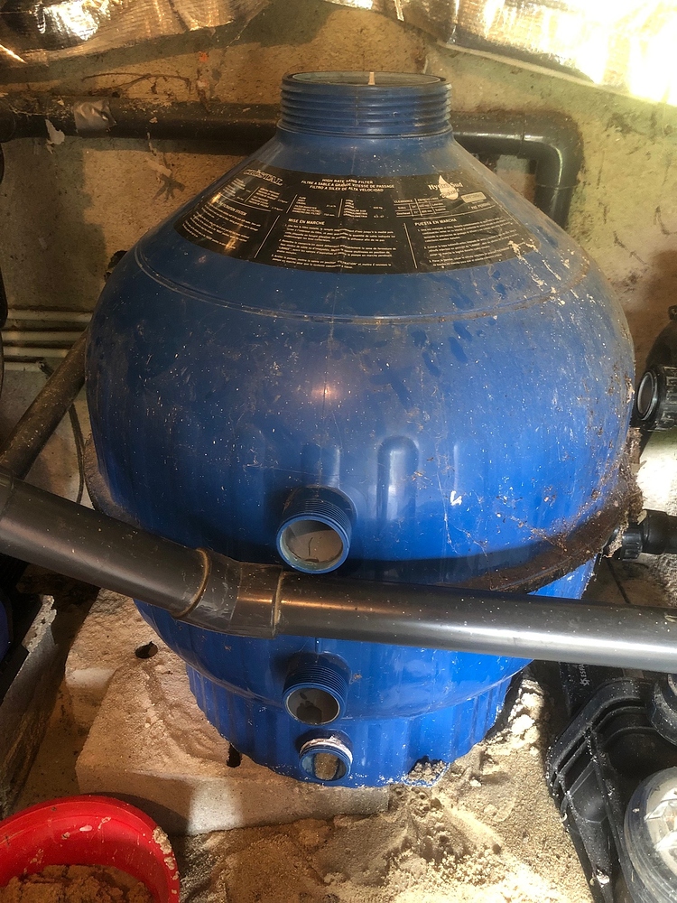 Changing filter laterals Swimming pools Survive France