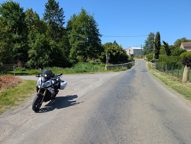 PXL_20250520_095621247.MP