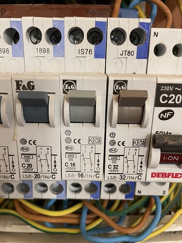 02E91CE5-2700-411E-BC97-2996D3176066_1_105_c