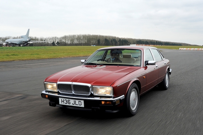 Jaguar%20XJ40s%20__%20Michael%20Bailie16-2113
