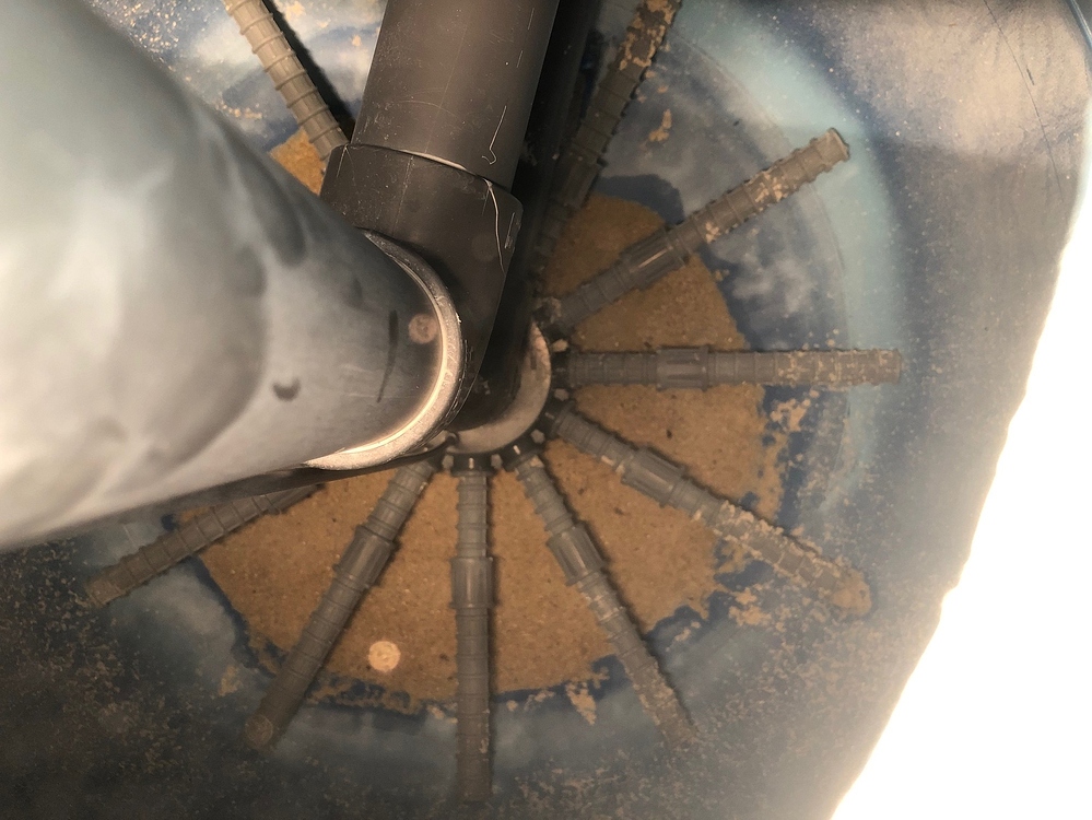 Changing filter laterals Swimming pools Survive France