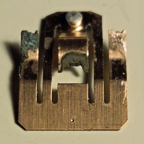 fiddly contact plate