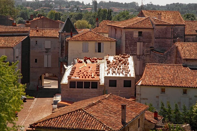 rooftops saintes