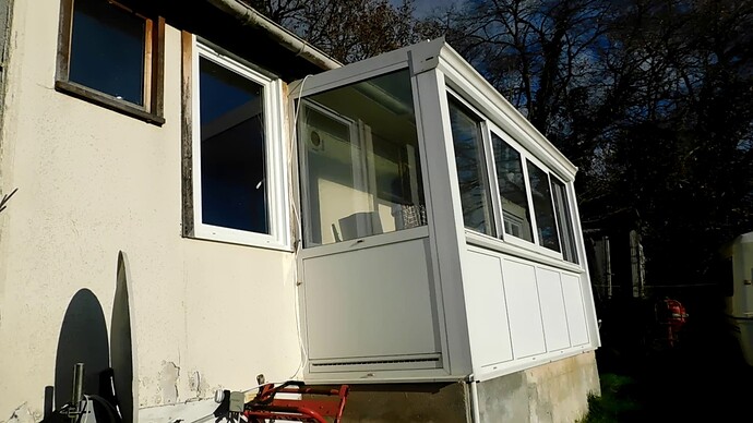 vlcsnap-2024-12-04-15h07m42s102