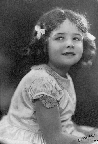 Mum-1920s-02