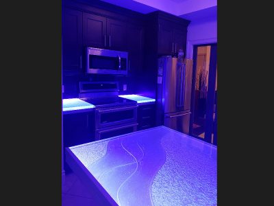 Kitchen-glass-countertop-Colin-Silber5-400x300