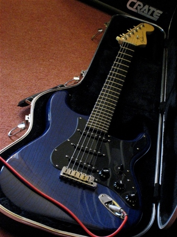 Strat Deluxe FSR small